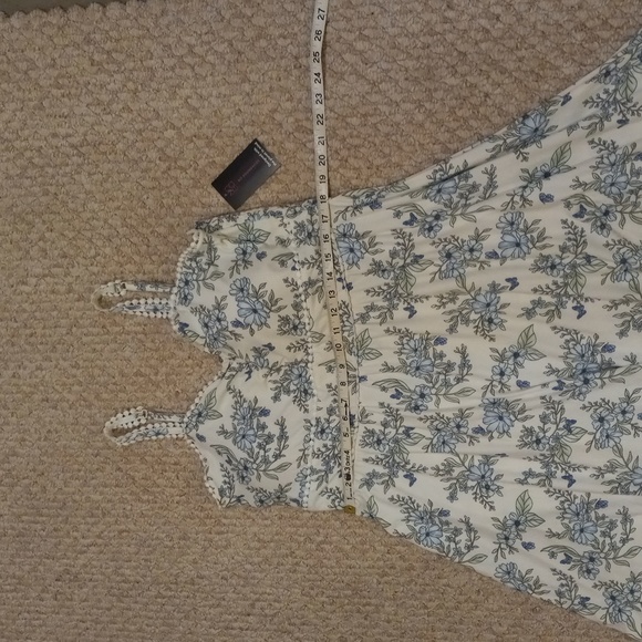 High-Low Boho Dress Dark Florals Plus Size Stretch Soft Homecoming White dainty - Picture 6 of 13